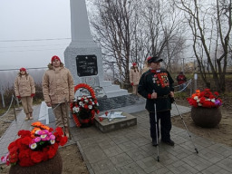 Памятник погибшим лётчикам в с.Ловозеро