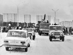 П. Ревда, транспортировка самолёта Ил-2. 1989 год
