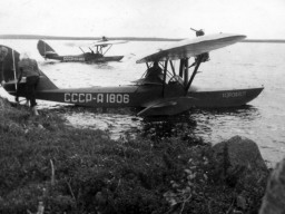 Гидросамолеты на Лявозере - 1952 год. Доставка провизии. Из фотоархива А.Пшеничникова