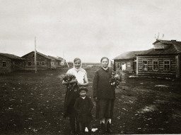 В селе Ловозеро. 1930-е