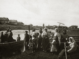 Ловозерские саами перед выездом на "летние места". 1935 год