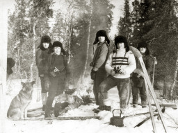 Школьники в зимнем походе. 1980-е