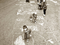 Конкурс детского рисунка на Советской улице с.Ловозеро. 1980-е
