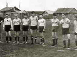Школьная футбольная команда. 1960-е