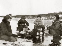 Ловозерские рыбаки-любители. 1980-е