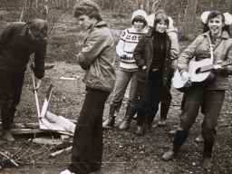 Выпускники ЛСШ в традиционном походе. 1981 год