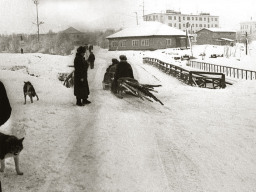 Ловозеро. Мост через речку &quot;Вирма&quot; на ул.Вокуева (Колхозная).  1980-е