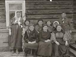 Женщины саами и коми, жительницы села Ловозеро. 1976 г.